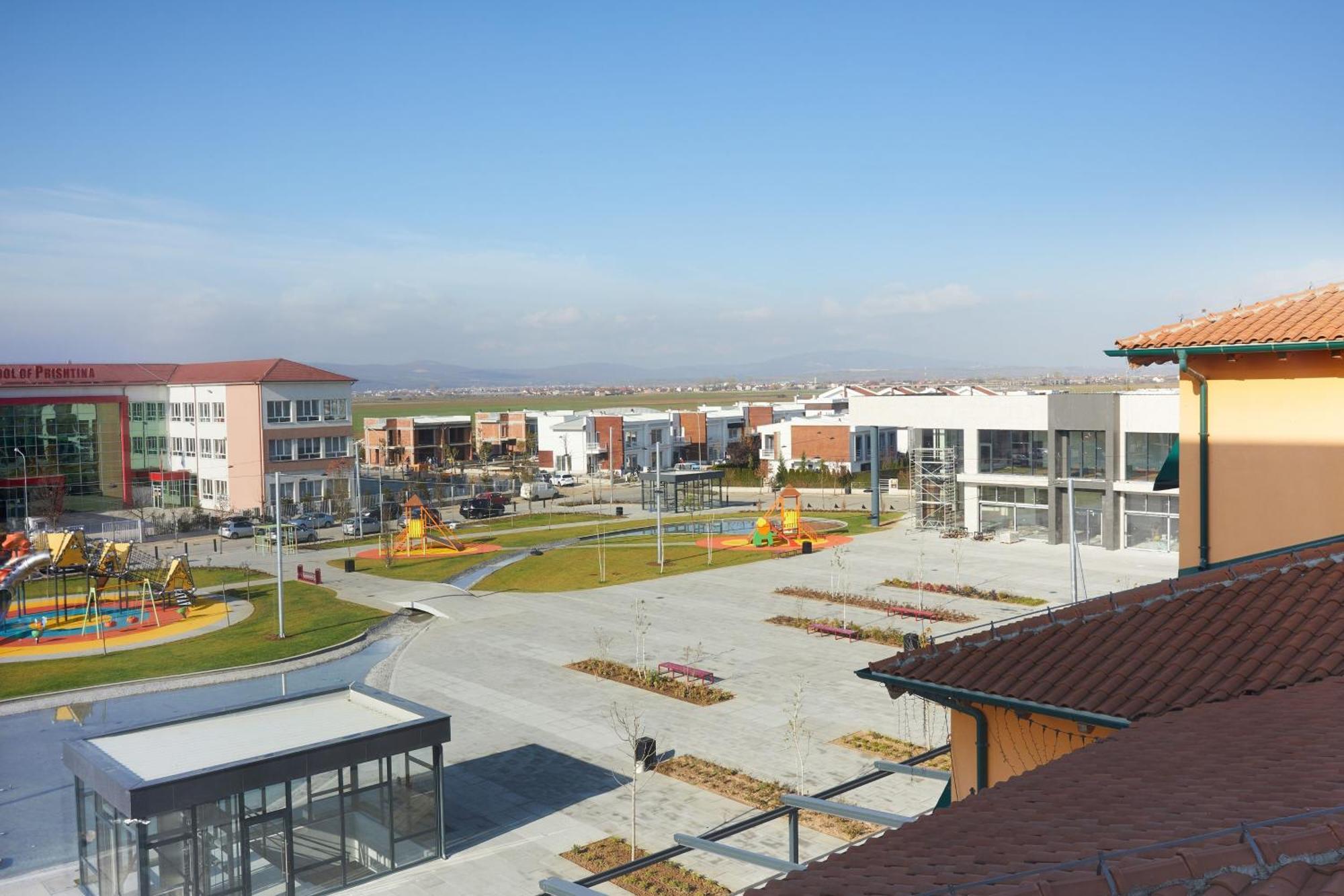 Four Points By Sheraton Prishtina City Laplje Selo Exterior photo